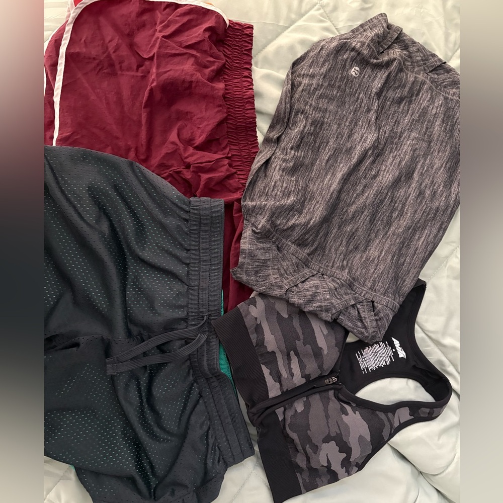 Various work out clothes- sizes S/M